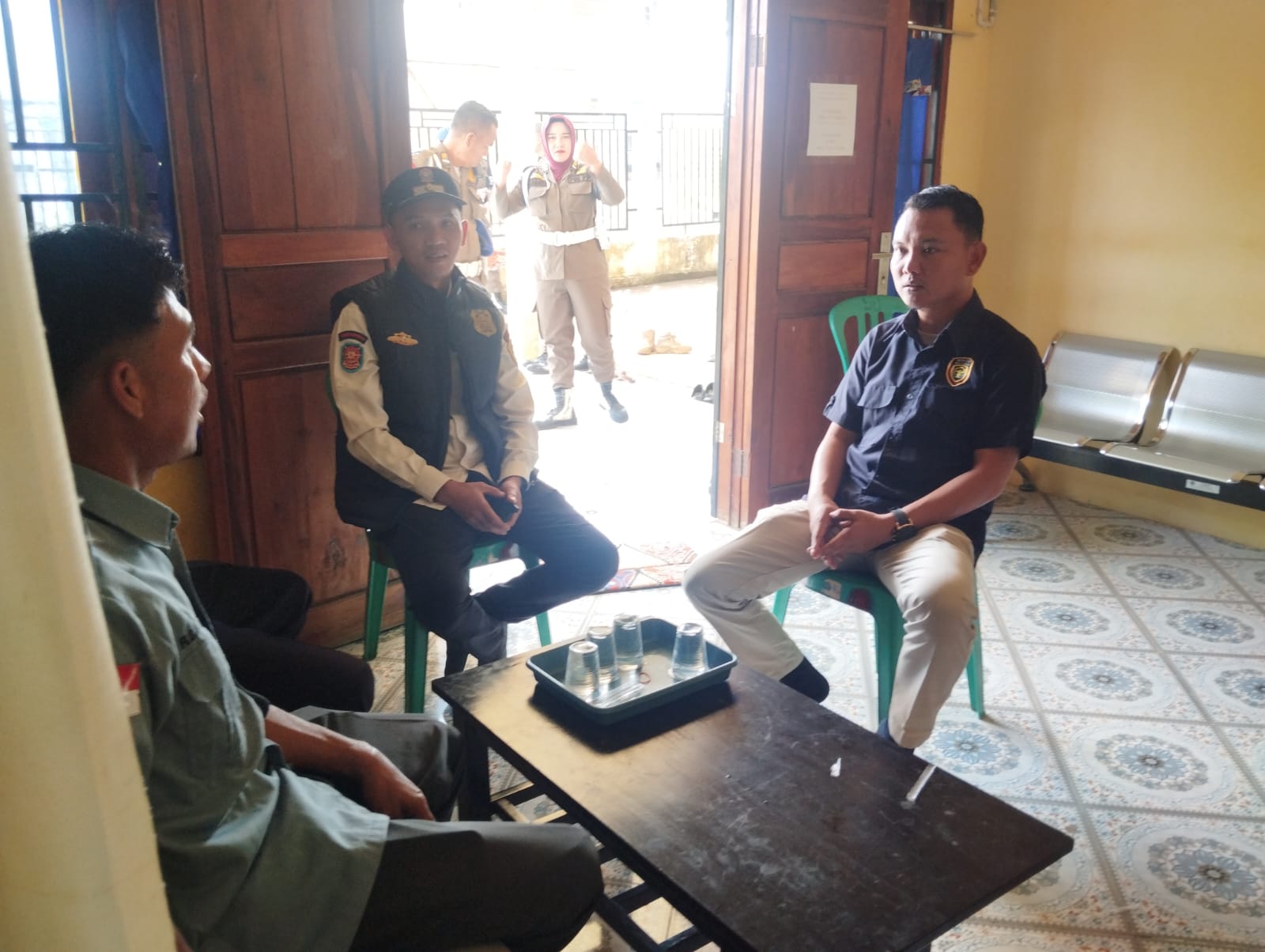 Respon Cepat Aduan Warga: Satpol PP Gelar Penertiban Ternak Liar dan Sosialisasi Perda Hiburan di Desa Sungai Baung